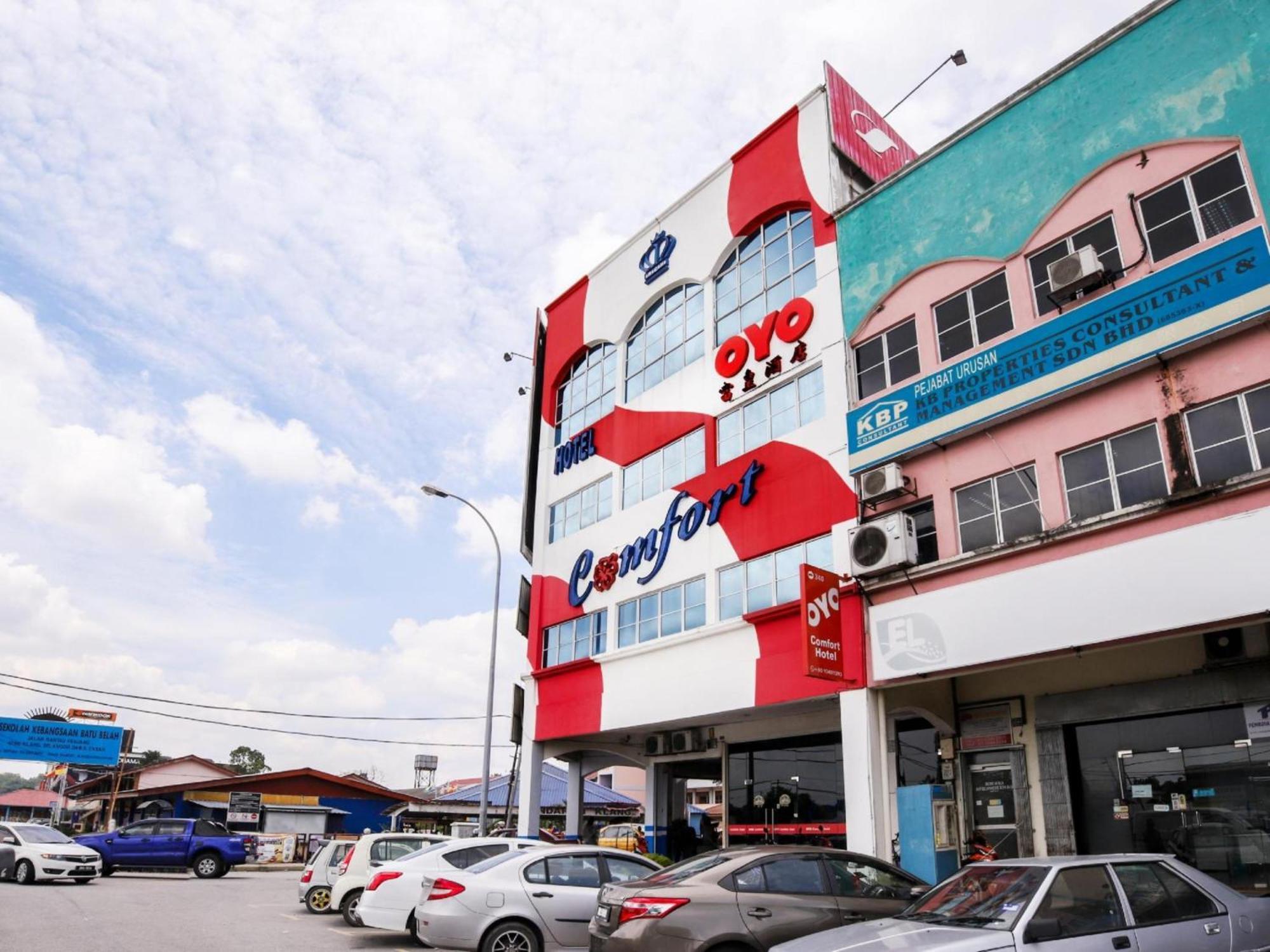 Super Oyo 340 Comfort Hotel Kampong Batu Belah Exterior photo
